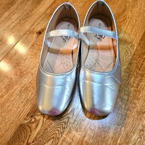 Silver Sole Mates Ballet Style Flats, Sz 9